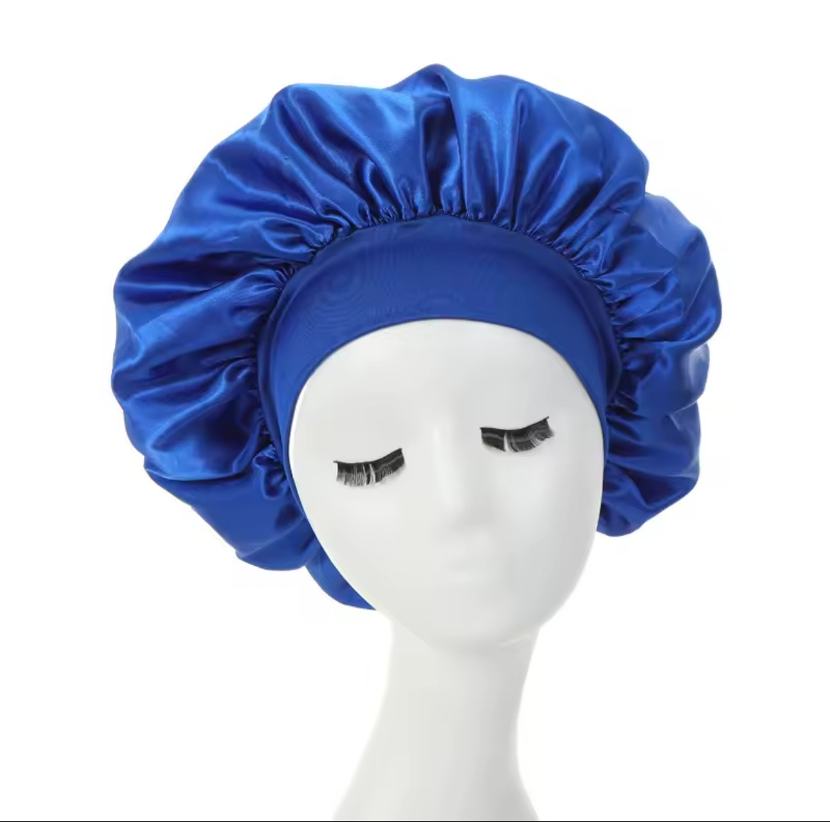 bonnet en satin bleu