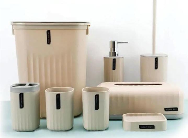 Ensemble d'accessoires de salle de bain 8 pièces  beige design moderne et élégant