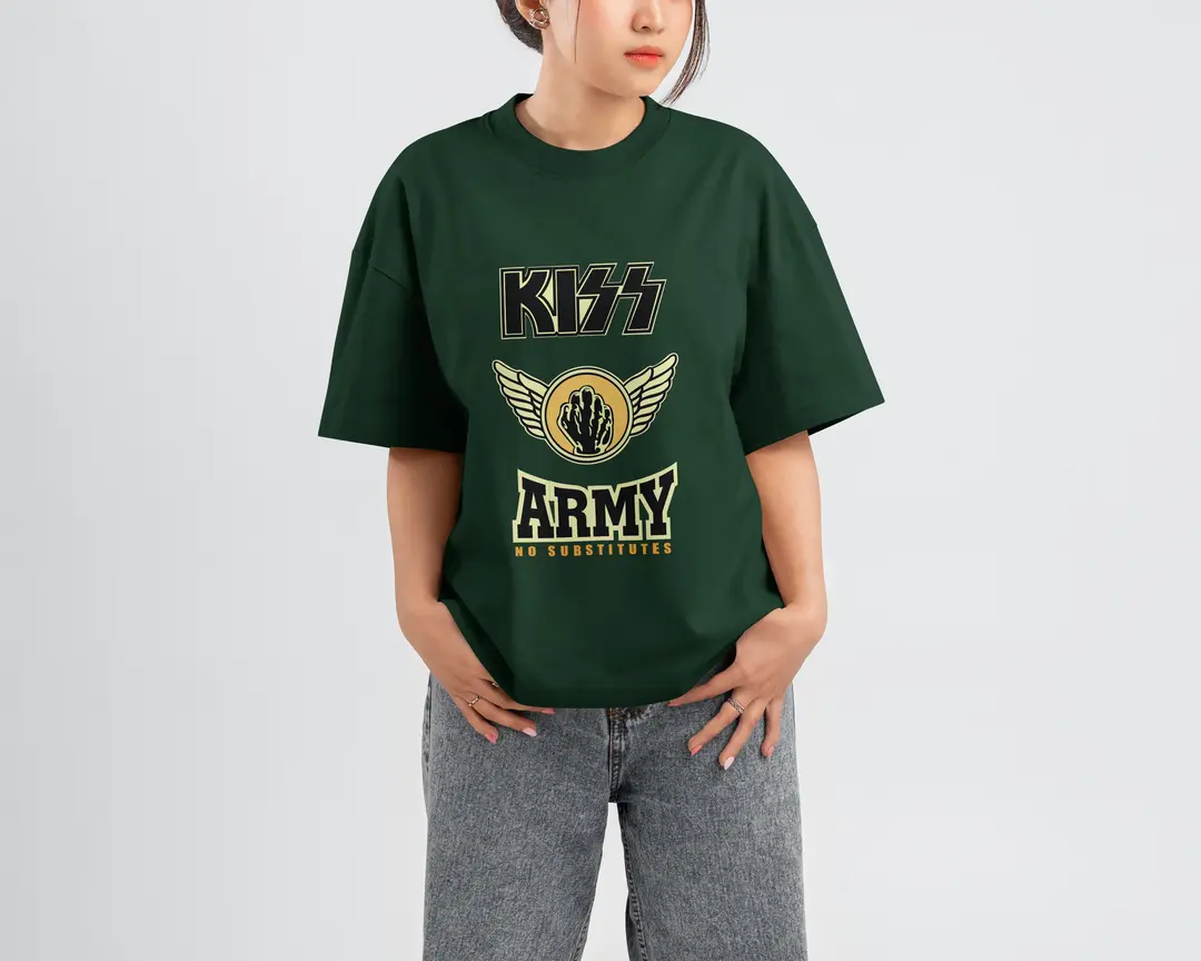 T-shirt KISS (Oversized/Simple)
