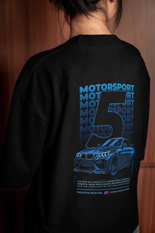 T-shirt BMW M5 (Oversized/Simple)