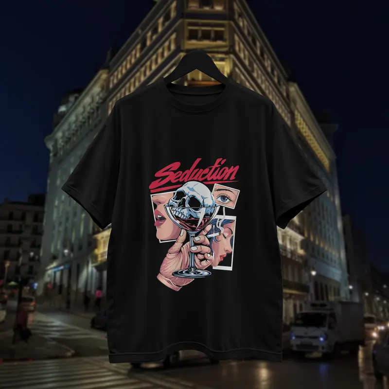 T-shirt Seduction (Oversized/Simple)