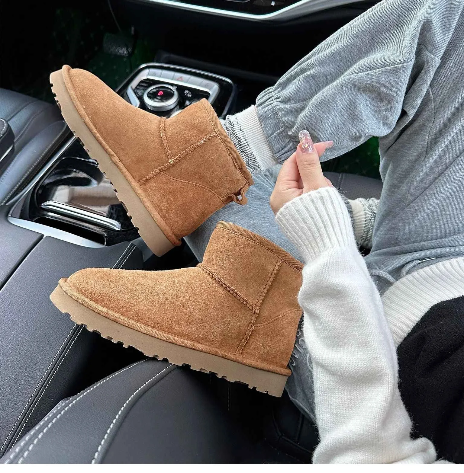 Men's and women's sheepskin and wool integrated snow boots, real leather and fur, winter thick and warm boots for women