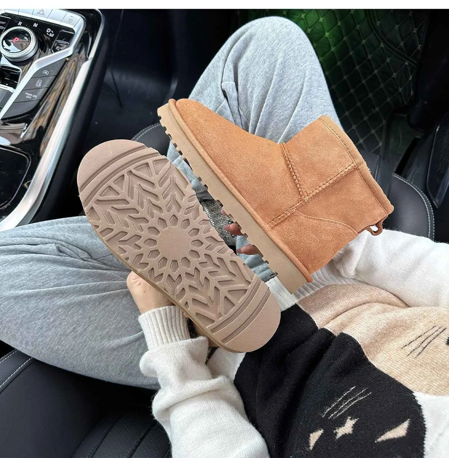 Men's and women's sheepskin and wool integrated snow boots, real leather and fur, winter thick and warm boots for women