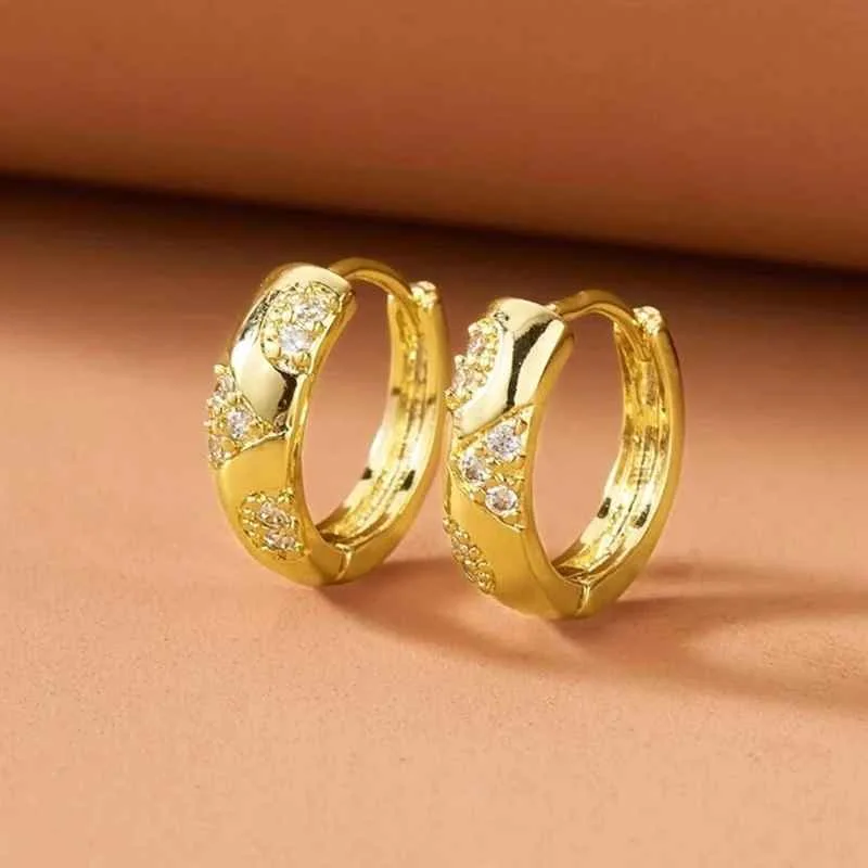 Huitan Geometric Metal Hoop Earrings for Women Gold Color/Silver Color Fashion Lady's Ear Earrings Daily Wear Versatile Jewelry