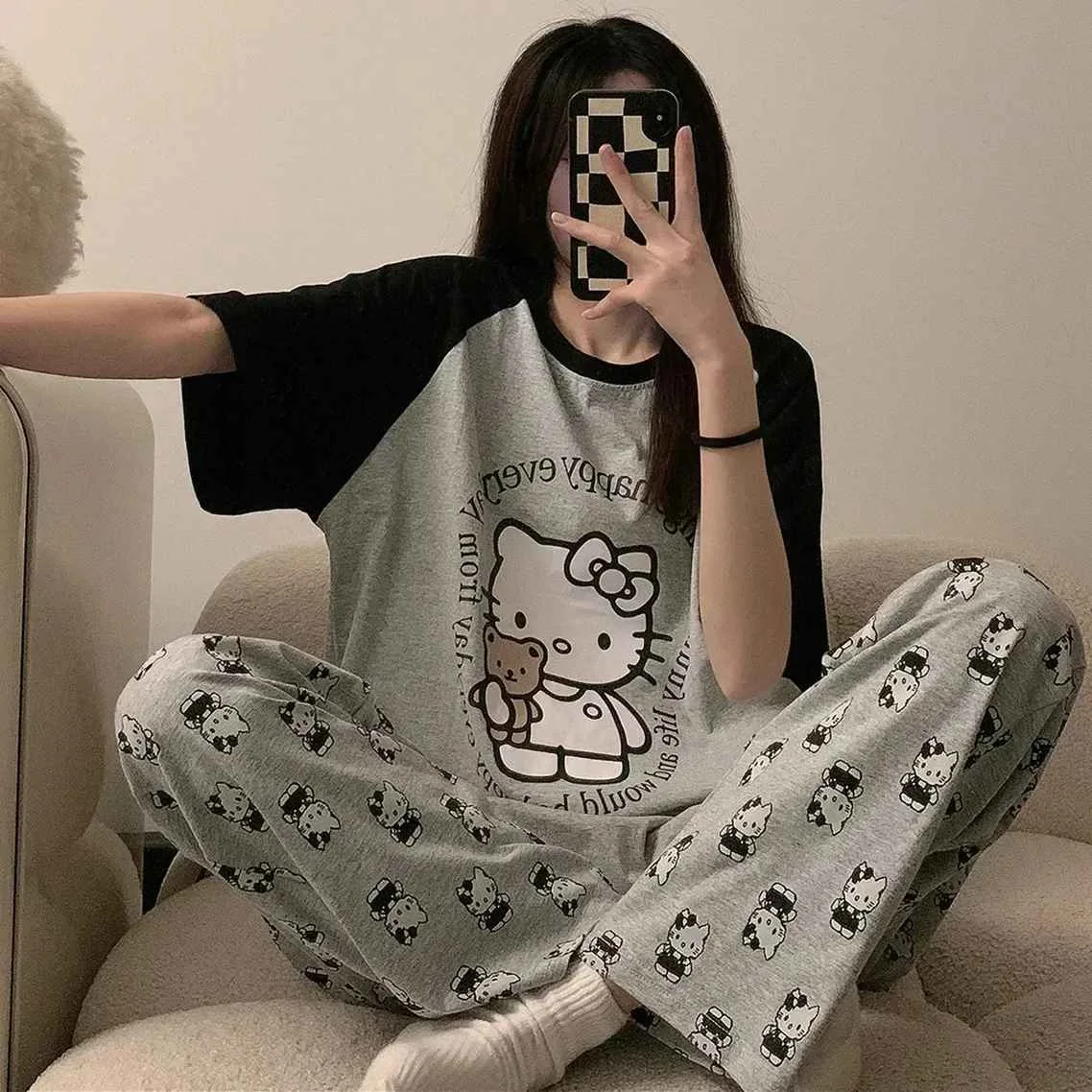 Sanrio Hello Kitty Round Neck Pajamas Women's Warm Thin Short Sleeved Pants T-shirt New Fashion Home Clothes T-shirt Large