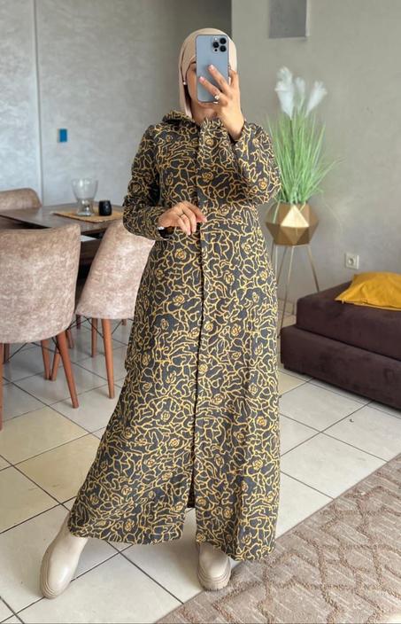 جلابة بالسنسلة – أناقة تقليدية بلمسة عصرية