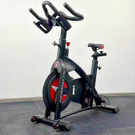 Vélo de Spinning E100 Pro Black Edition