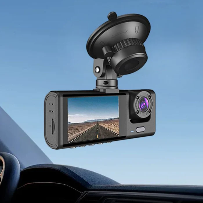 SecureSight 360 : DashCam Haute Définition à 3 Canaux