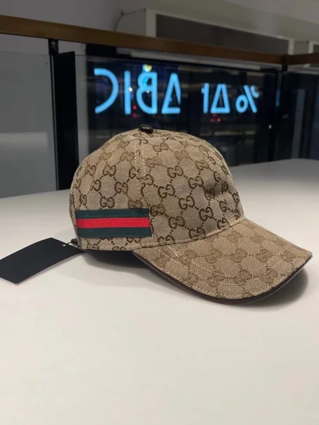 Casquette avec bande