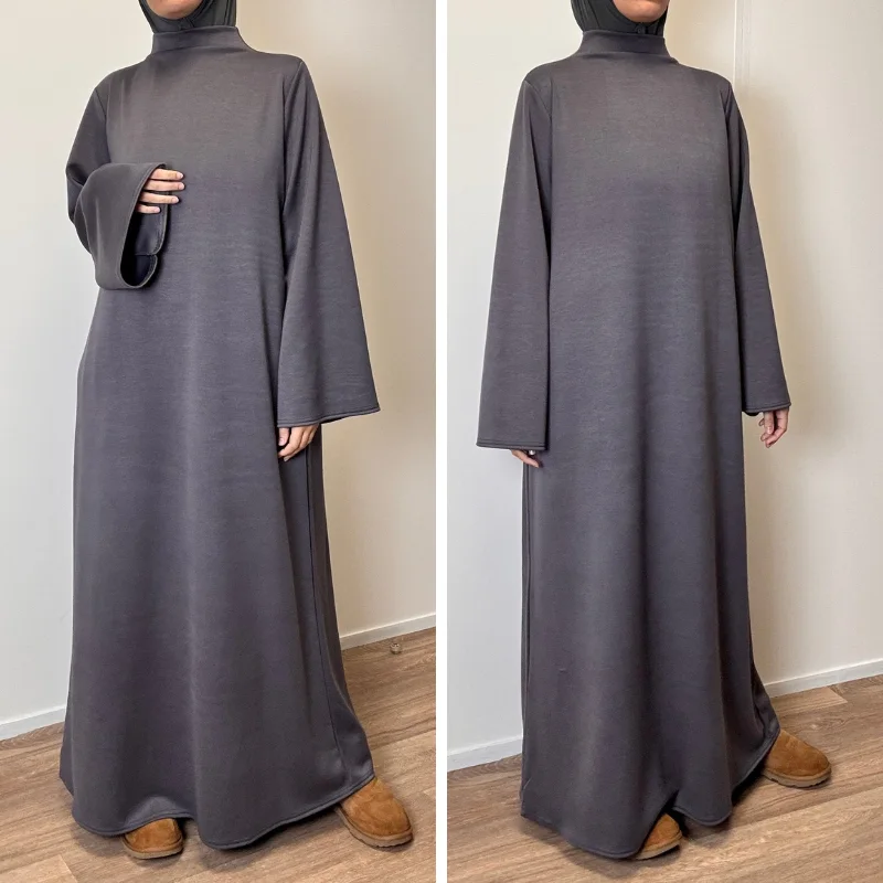 عباية jersey  أنيقة ومحتشمة