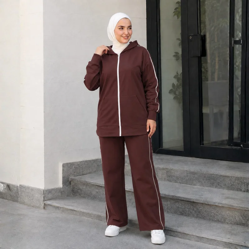 طقم رياضي نسائي أنيق بغطاء رأس