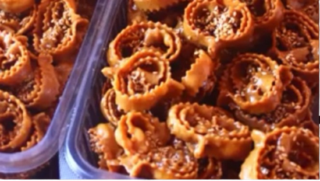 حلوة الشباكية اللوز