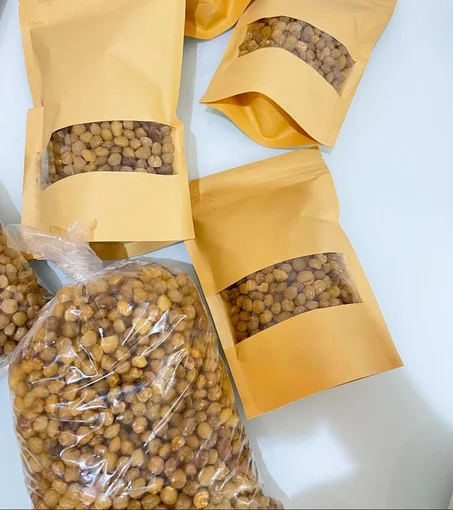 بدور الاكبي الطبيعة الاصلية ذات جودة عالية
