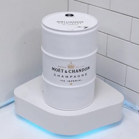 baril déco/ Moët & Chandon/b3