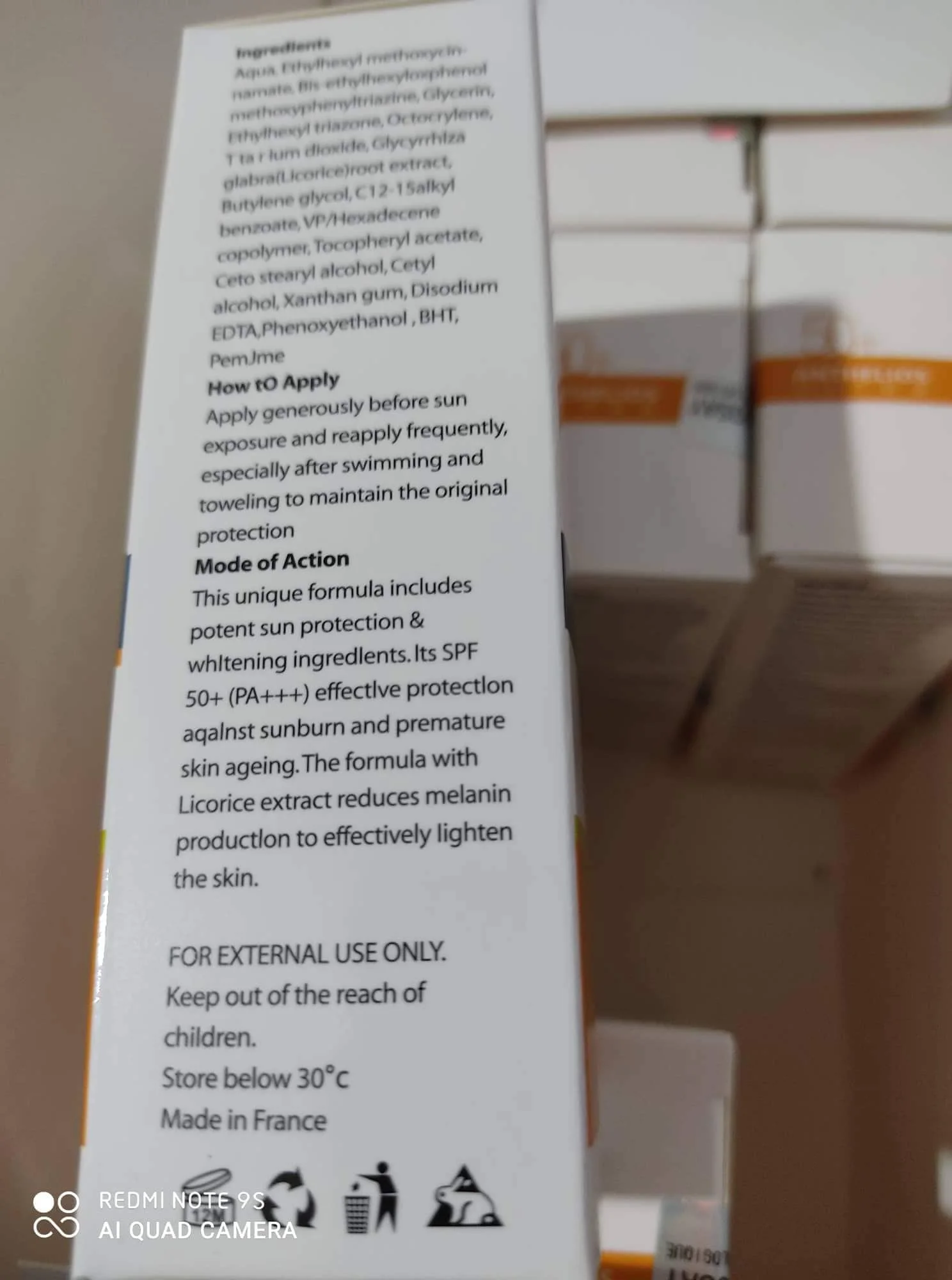La Roche Posay Anthelios Crème Ultra Teinté SPF 50+ 50ML  1 acheté = 1 gratuit