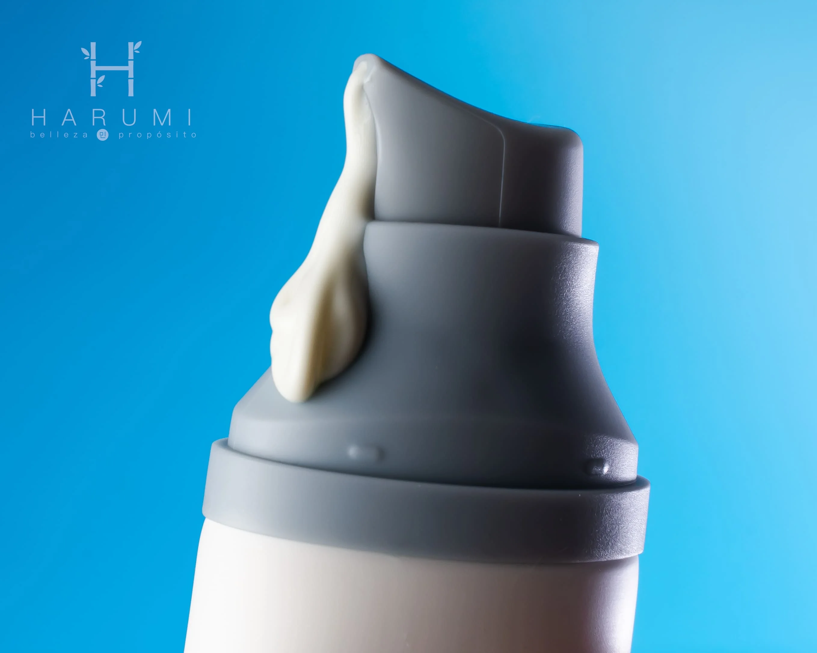 SKIN1004 – MADAGASCAR CENTELLA HYALU-CICA WATER-FIT SUN SERUM SPF50+ PA++++