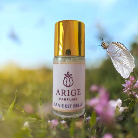 عطر فرنسي LA VIE EST BELLE 20 ML