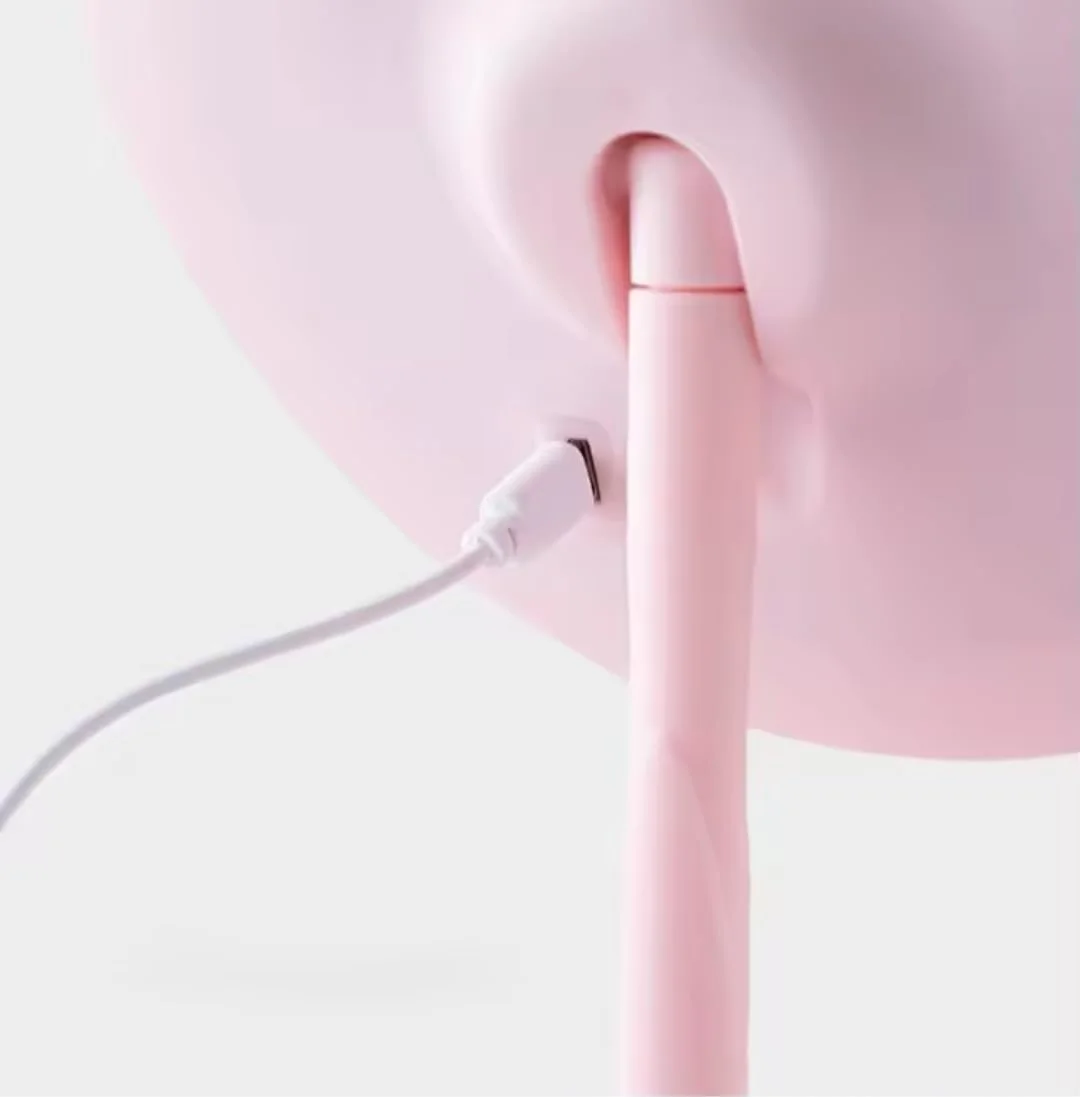 مرآة مكياج بإضاءة LED