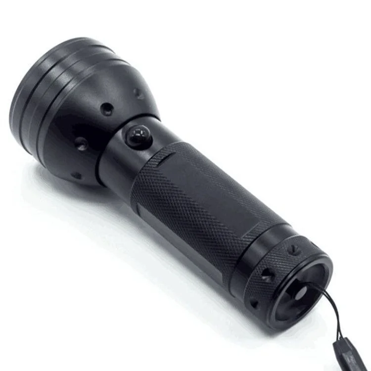 مصباح يدوي يعمل بالأشعة فوق البنفسجية