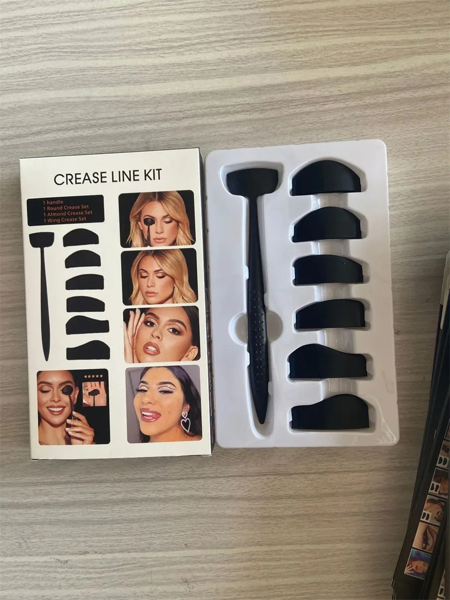 مُشكِّل ظلال العيون – مكياج احترافي بسهولة