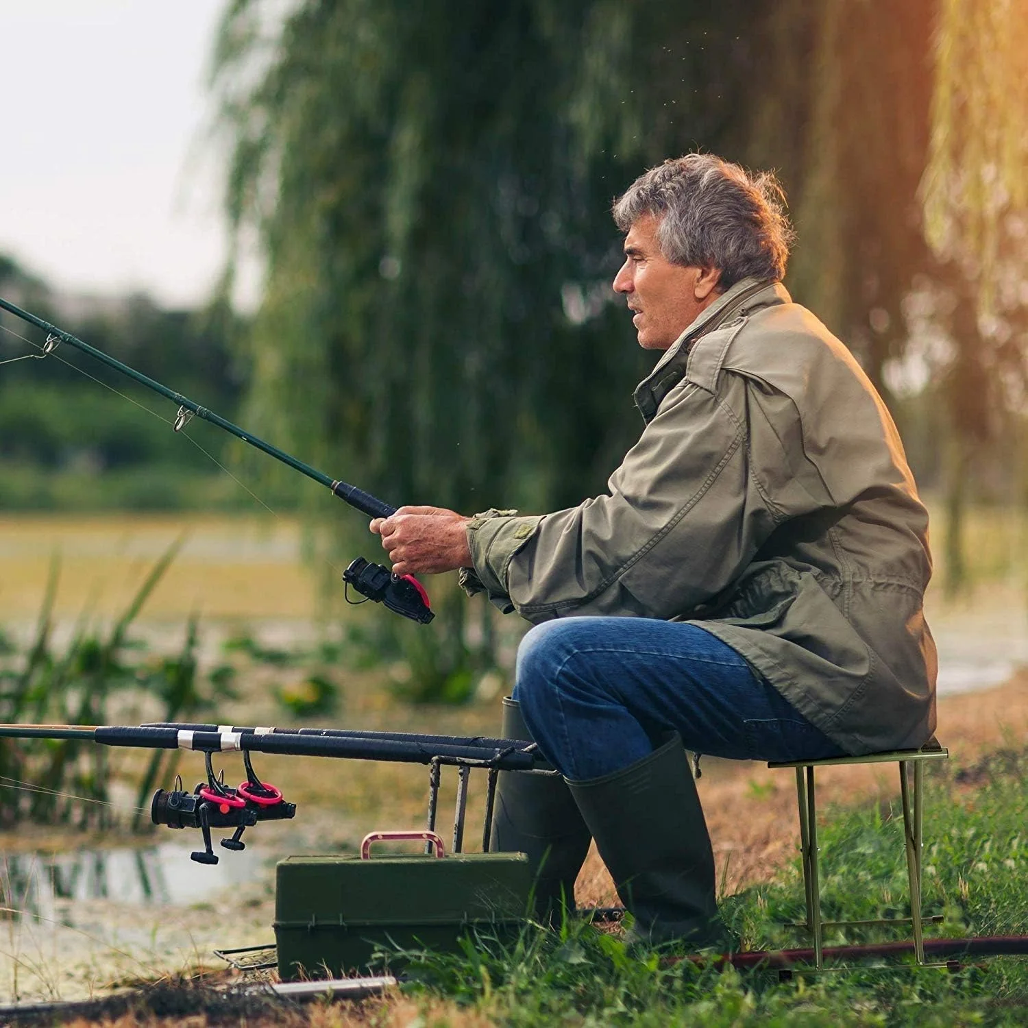 كرسي تخييم قابل للطي