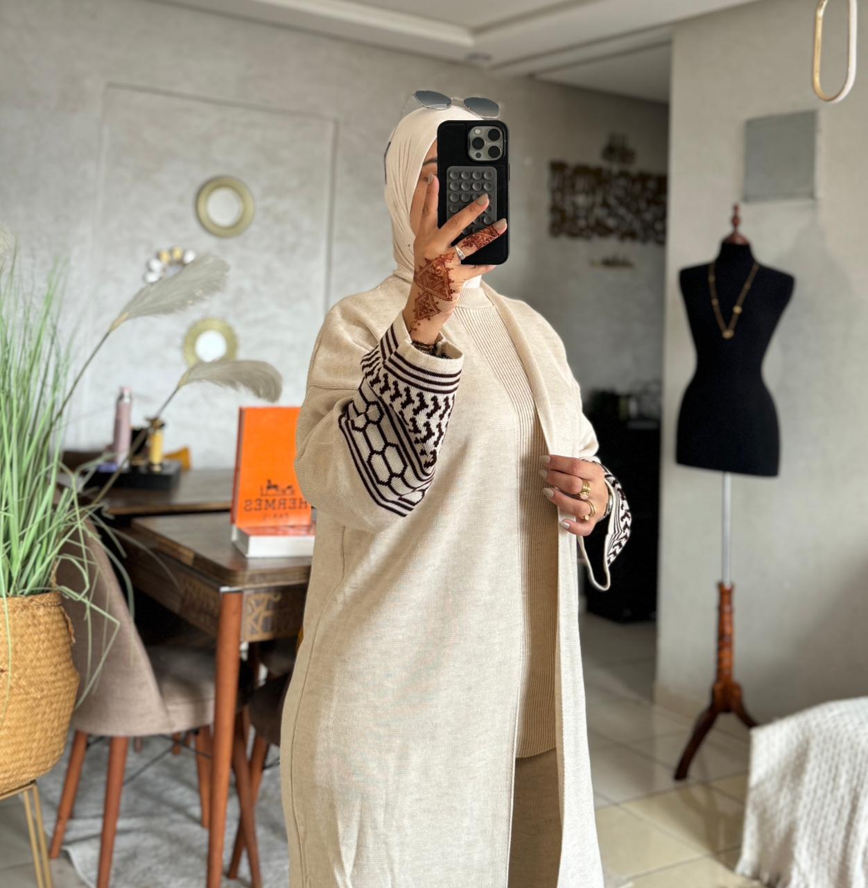 أنصومبل طقم 3 بياس بحلة جديدة مختلفة كاب طويل +سروال عريض ناعم+جيلي صوفي 🌸  تصميم تركي متميز جودة عالية مضمونة