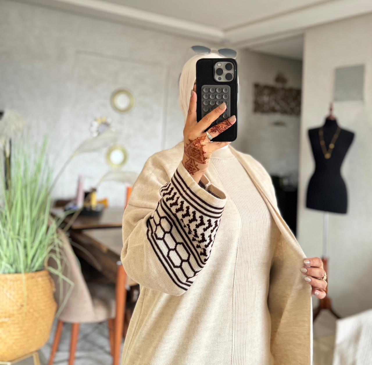 أنصومبل طقم 3 بياس بحلة جديدة مختلفة كاب طويل +سروال عريض ناعم+جيلي صوفي 🌸  تصميم تركي متميز جودة عالية مضمونة