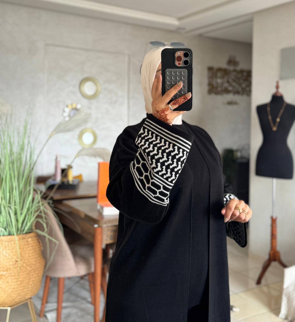 أنصومبل طقم 3 بياس بحلة جديدة مختلفة كاب طويل +سروال عريض ناعم+جيلي صوفي 🌸  تصميم تركي متميز جودة عالية مضمونة