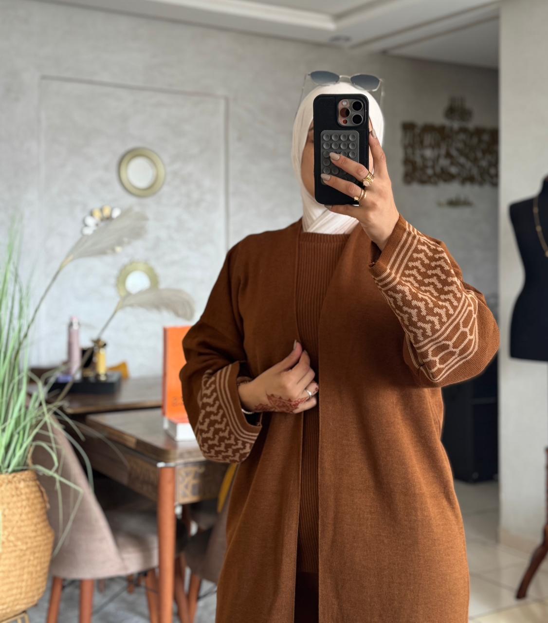 أنصومبل طقم 3 بياس بحلة جديدة مختلفة كاب طويل +سروال عريض ناعم+جيلي صوفي 🌸  تصميم تركي متميز جودة عالية مضمونة