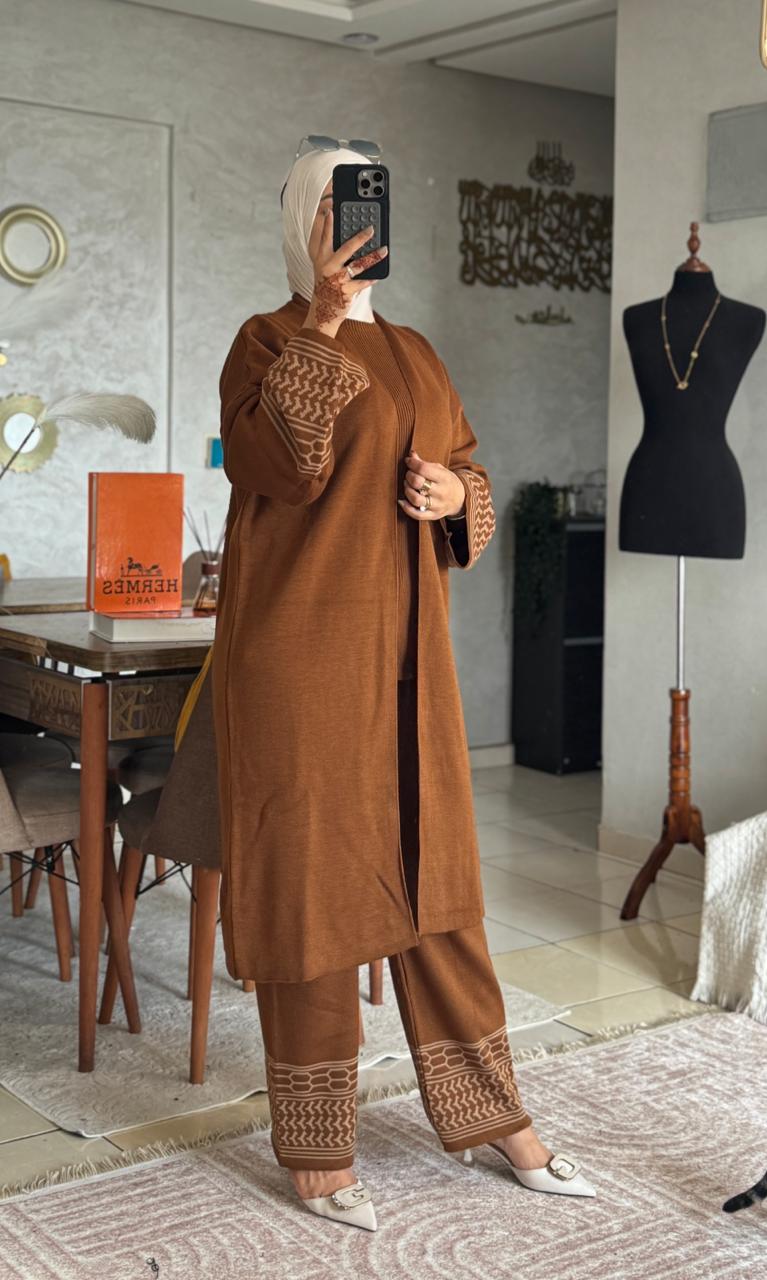 أنصومبل طقم 3 بياس بحلة جديدة مختلفة كاب طويل +سروال عريض ناعم+جيلي صوفي 🌸  تصميم تركي متميز جودة عالية مضمونة