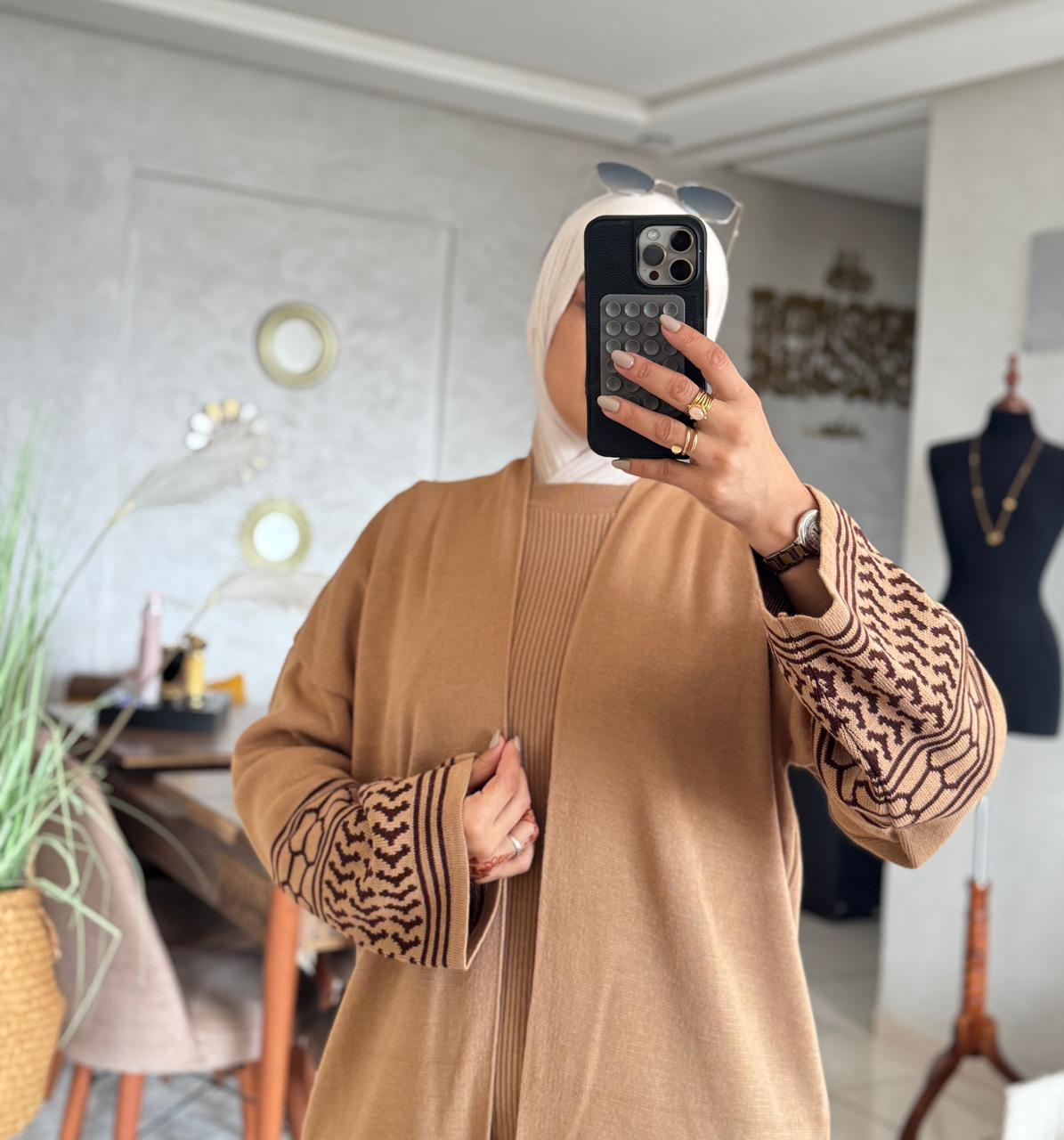 أنصومبل طقم 3 بياس بحلة جديدة مختلفة كاب طويل +سروال عريض ناعم+جيلي صوفي 🌸  تصميم تركي متميز جودة عالية مضمونة