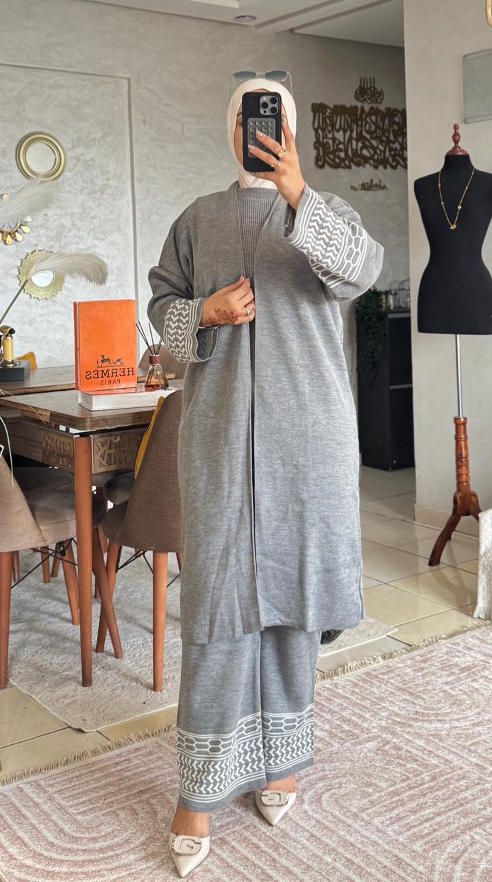 أنصومبل طقم 3 بياس بحلة جديدة مختلفة كاب طويل +سروال عريض ناعم+جيلي صوفي 🌸  تصميم تركي متميز جودة عالية مضمونة