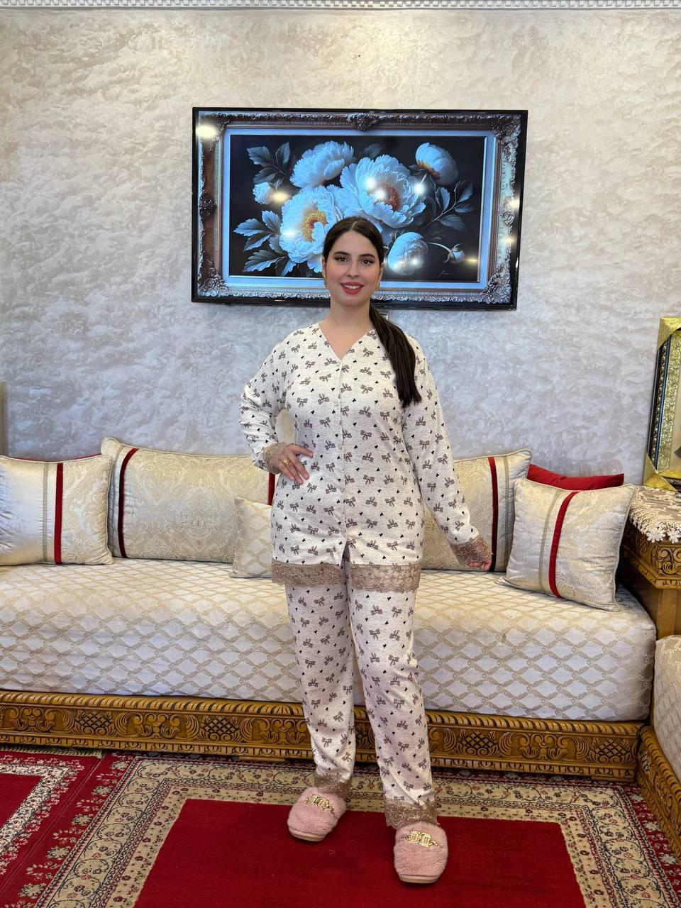 بيجامة رائعة😍 توب صوفة يناسب جميع فصل الخريف وشتاء توب عالي الجودة 🤗👌🏻