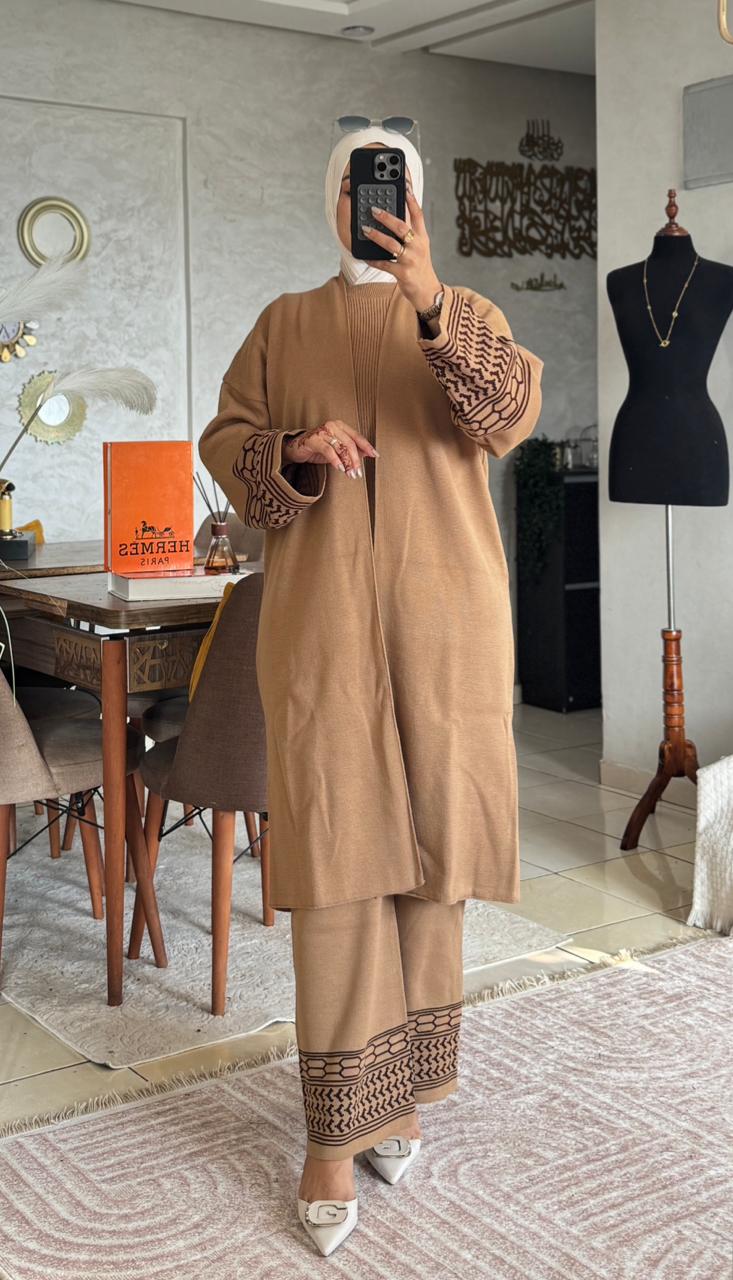 أنصومبل طقم 3 بياس بحلة جديدة مختلفة كاب طويل +سروال عريض ناعم+جيلي صوفي 🌸  تصميم تركي متميز جودة عالية مضمونة