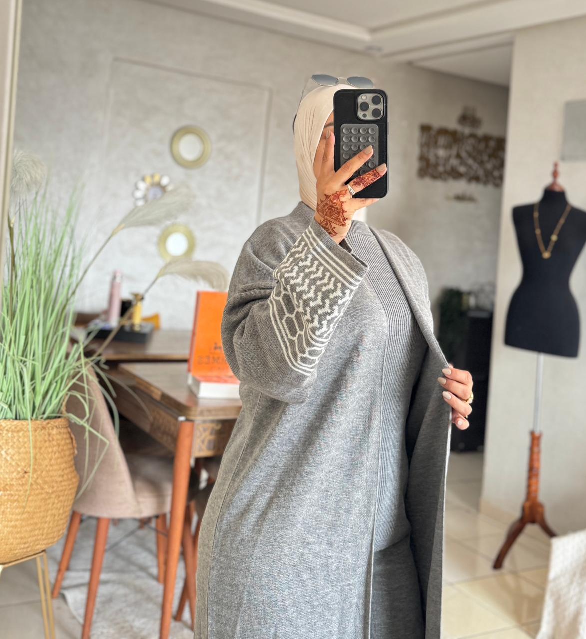 أنصومبل طقم 3 بياس بحلة جديدة مختلفة كاب طويل +سروال عريض ناعم+جيلي صوفي 🌸  تصميم تركي متميز جودة عالية مضمونة