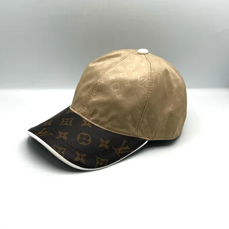 🧢 Elevate your look with this designer-inspired denim cap — where casual meets classy.