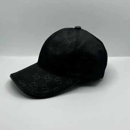 Chic denim logo cap — stylish, versatile, and ready to wear! 👌