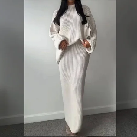 Ensemble avec jupe ref201.