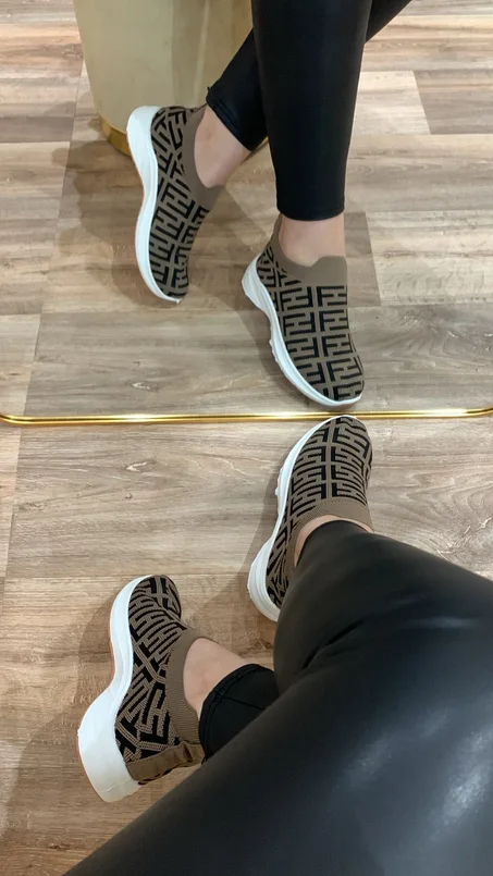 سبادري أنيقة ومريحة – لإطلالة عصرية ومميزة للنساء!