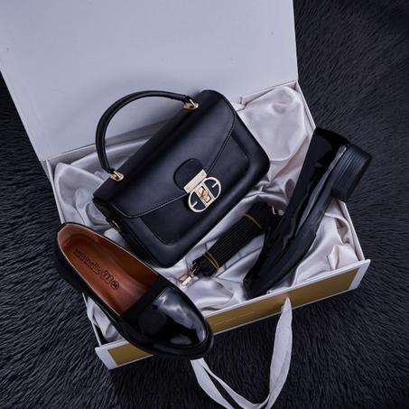 كوني متألقة مع هاد التشكيلة الرائعة ديال الصاكـ والأحذية .