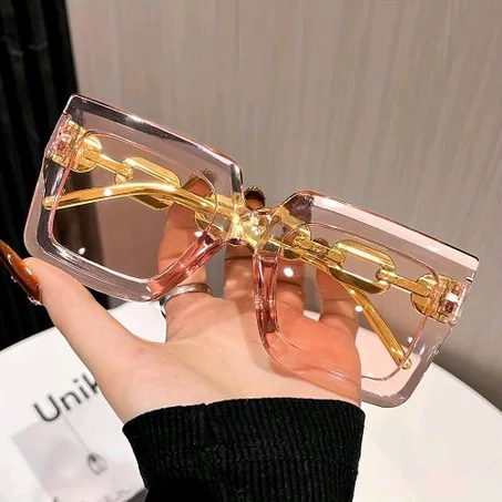 Stylish Oversized Sunglasses Trendy Shades for Every Occasion - Brown