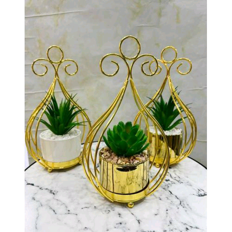 Table Top With Gold Stand