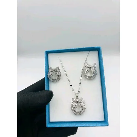 Silver Costume Jewelry Set