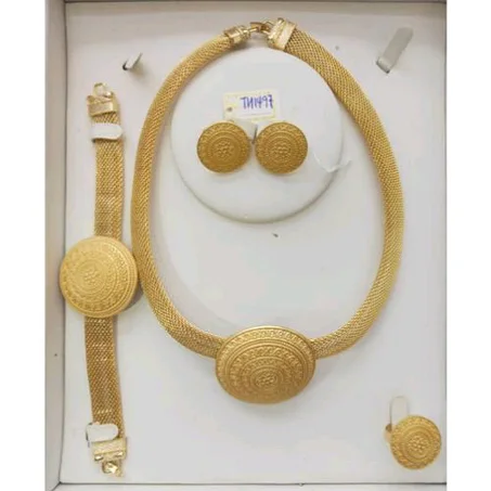 Quality Gold Color Ladies Jewelry Sets