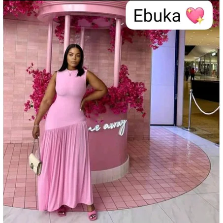 Adorable dinner gown for classy ladies