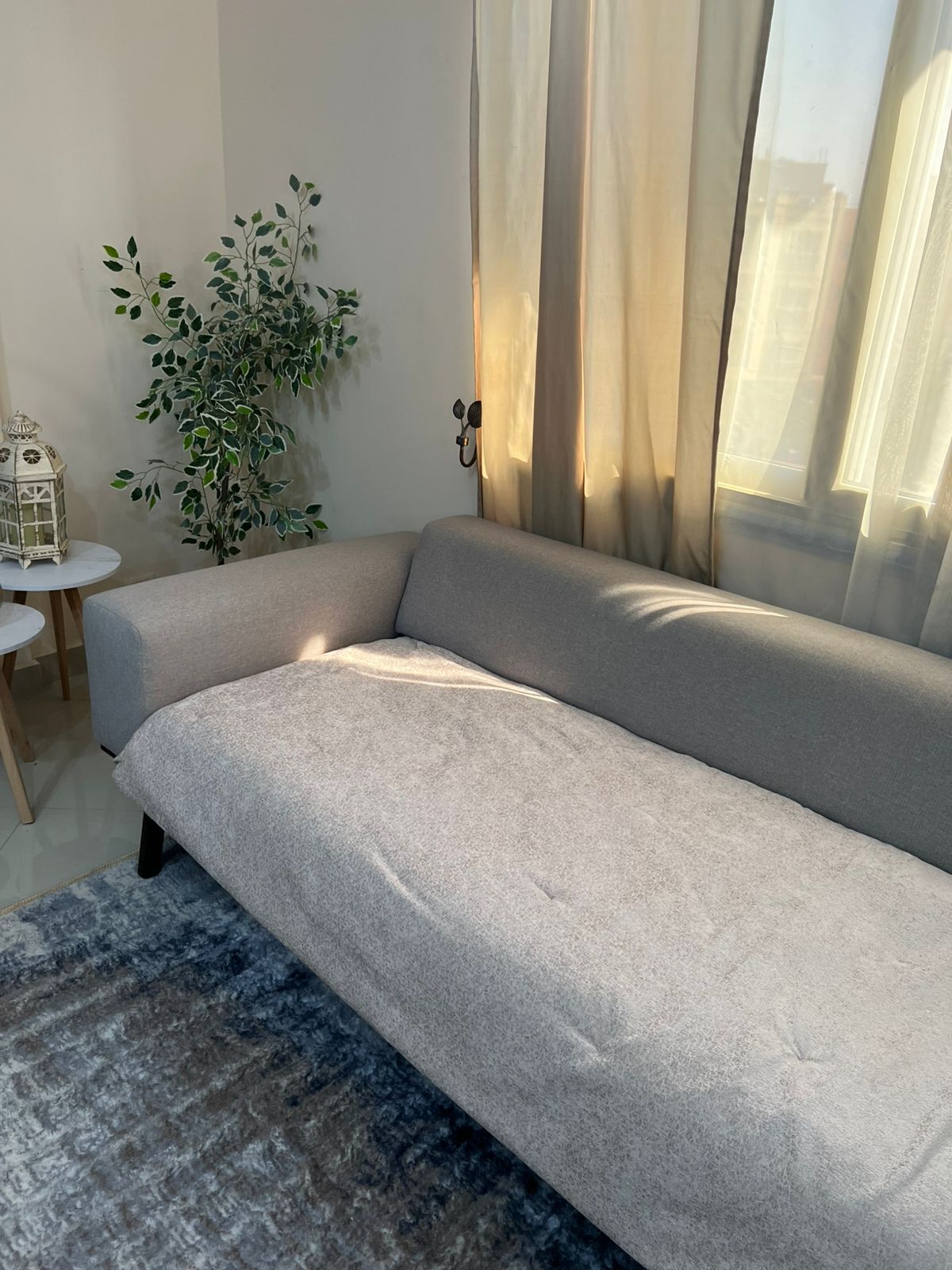 مرتبة تطرية للكنبة والانتريه (لون بيج) - شلتة فايبر مريحة لتجديد الأثاث