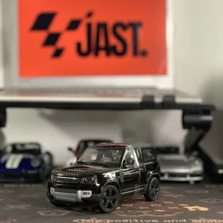 Welly 1:26 LAND ROVER - NEW DEFENDER 90 2020 - BLACK