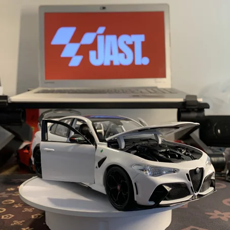 BURAGO ALFA ROMEO 1/18 GIULIA GTAm 2020