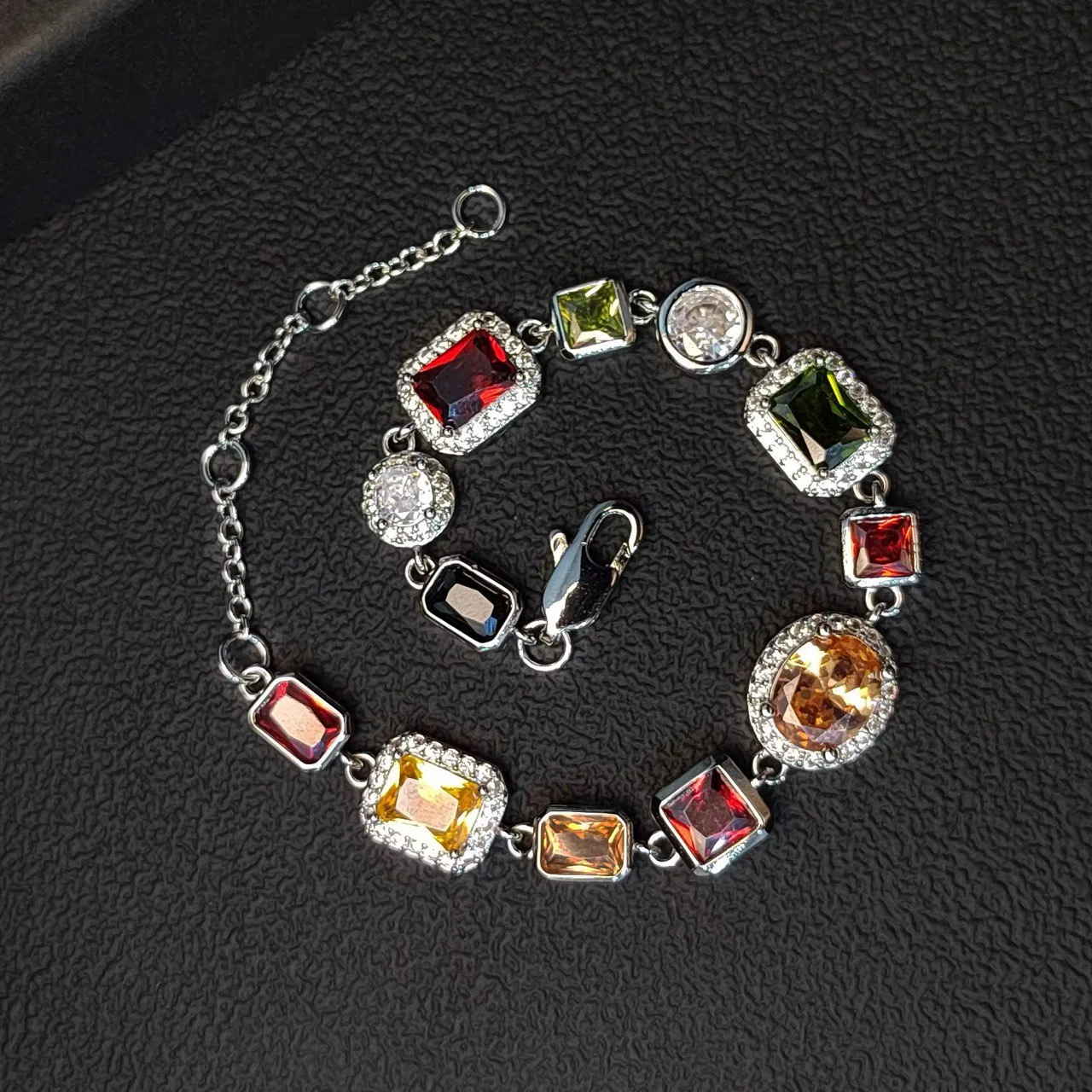 Bracelet à motifs multi pierres (Argent)