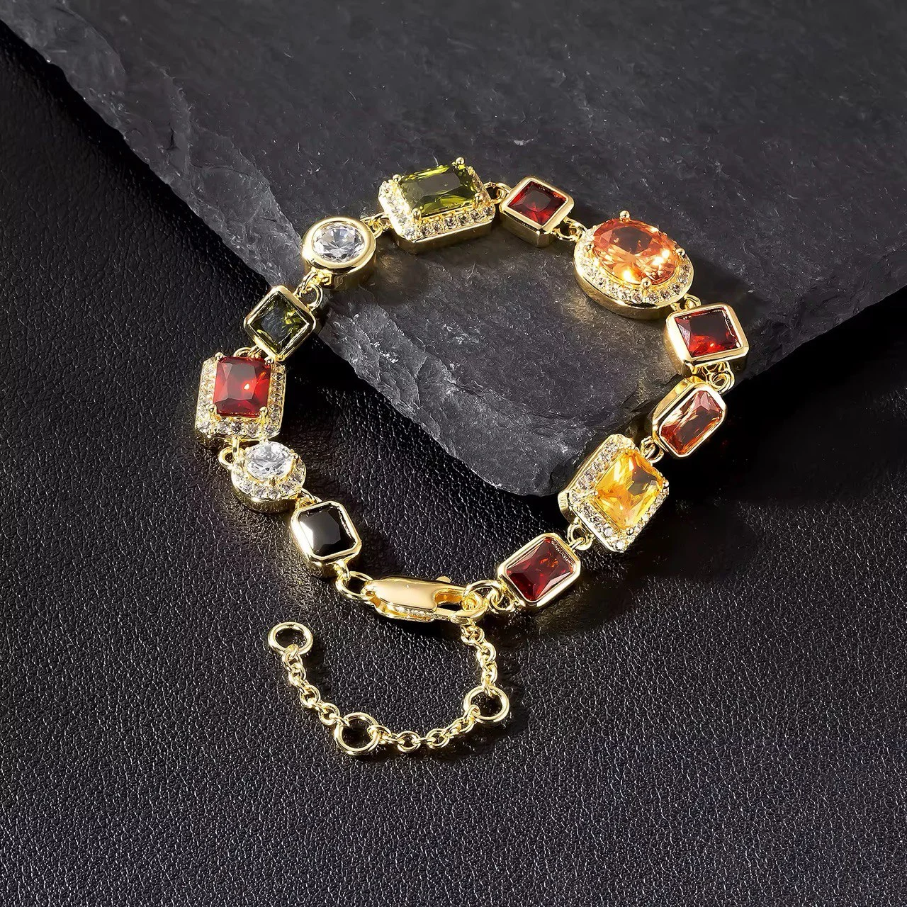 Bracelet à motifs multi pierres (Or)